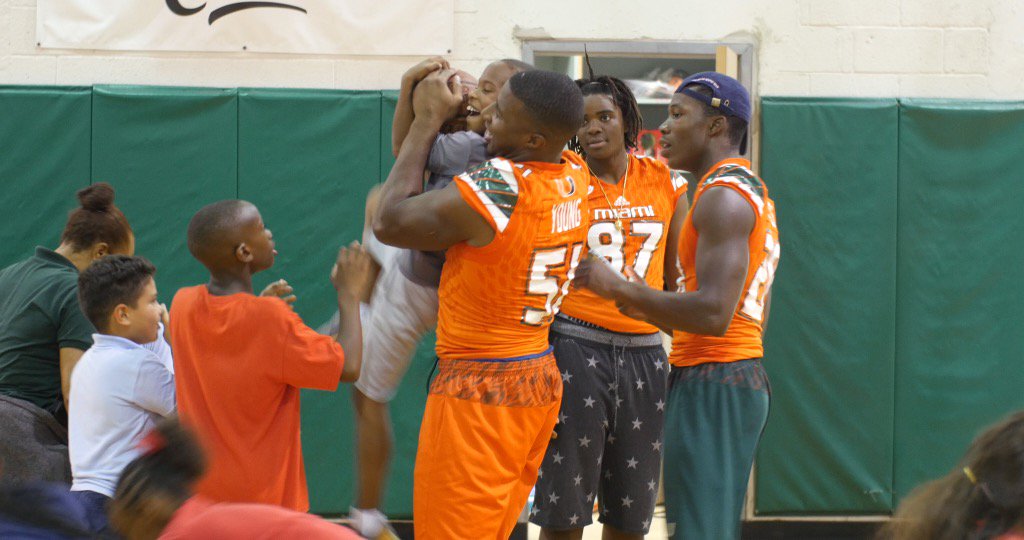 CkEBvxJVAAAU2ty.jpg:large