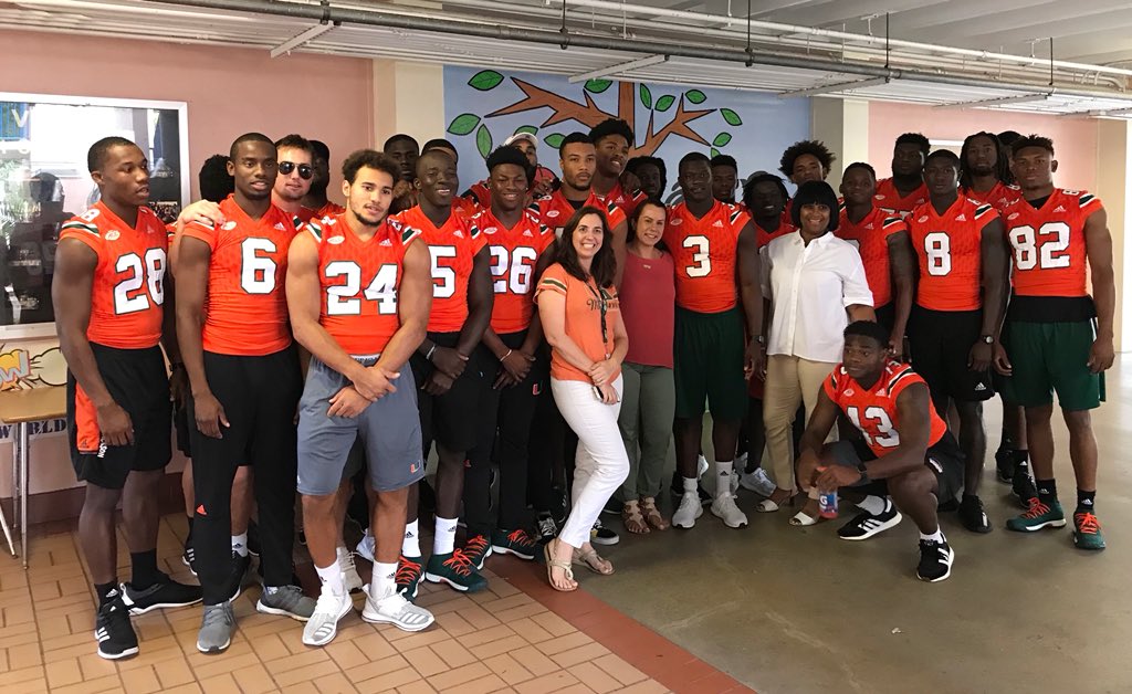 Dd5c4wSUwAA6HMx.jpg:large