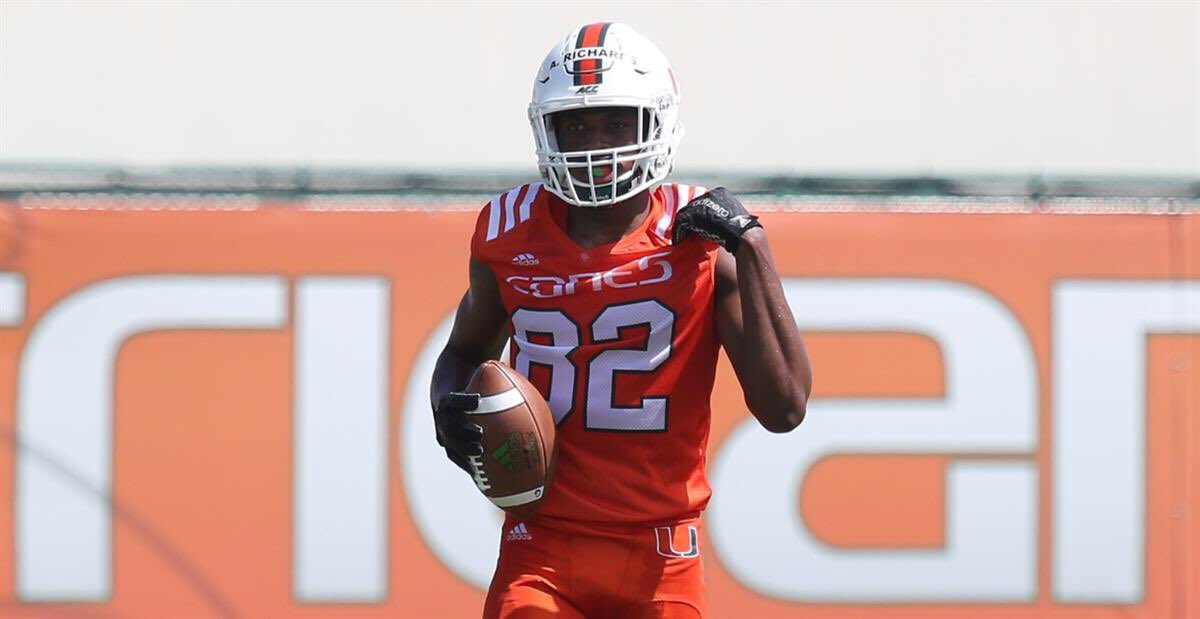 CpDiXYWXgAAUiBn.jpg:large