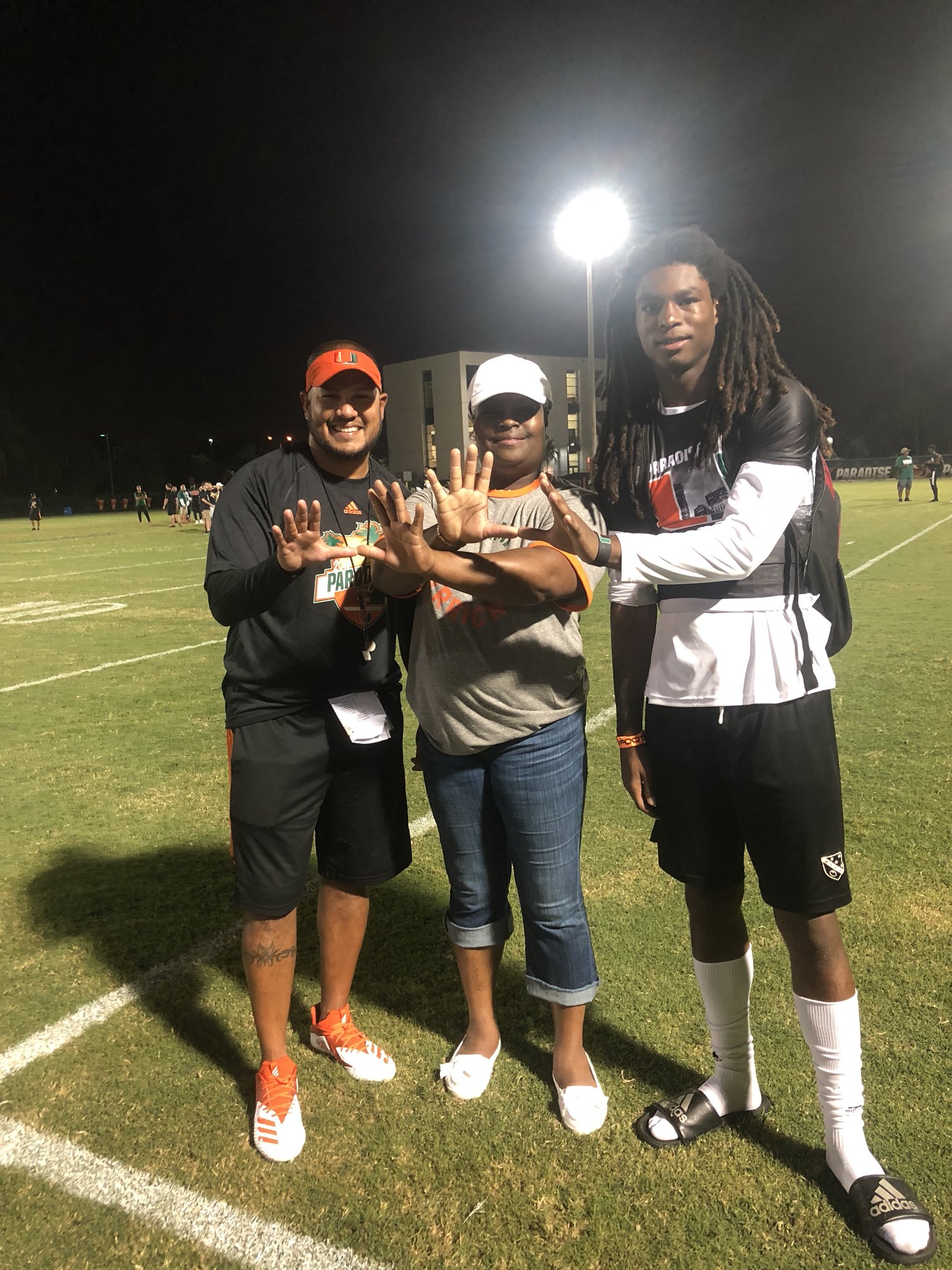 DjPUoGEXcAIPOso.jpg:large