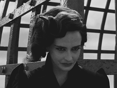 tumblr_ou1fwzFUln1qhl61qo1_400.gifv