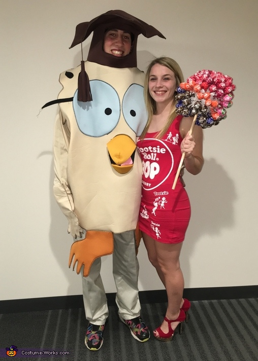 tootsie_pop_and_owl.jpg