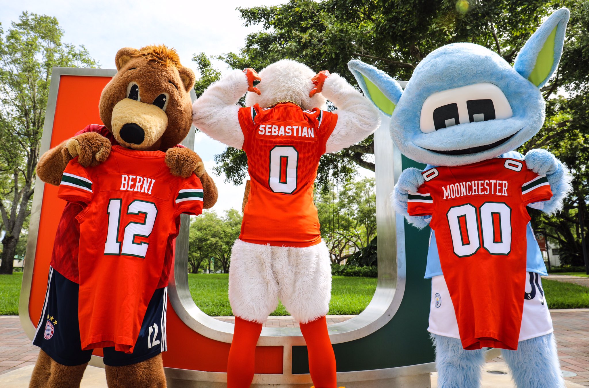 Dfv1dtEVAAAwjiG.jpg:large