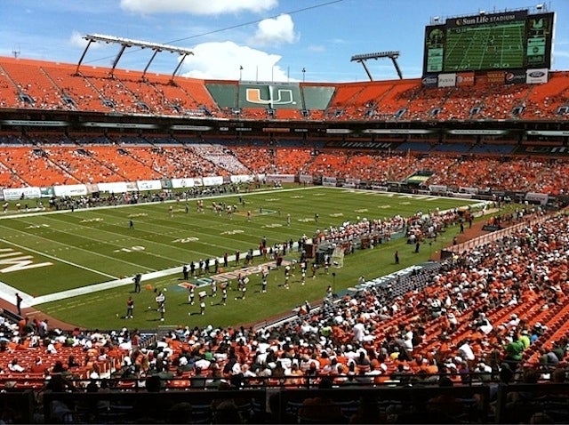 Miami_Crowd_SunLife.jpeg