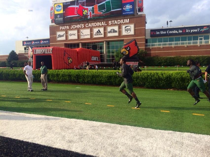 BwewBSpIgAEYhyV.jpg:large