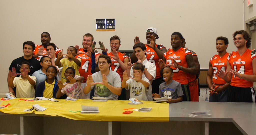 CkEBHJFWsAApH8H.jpg:large