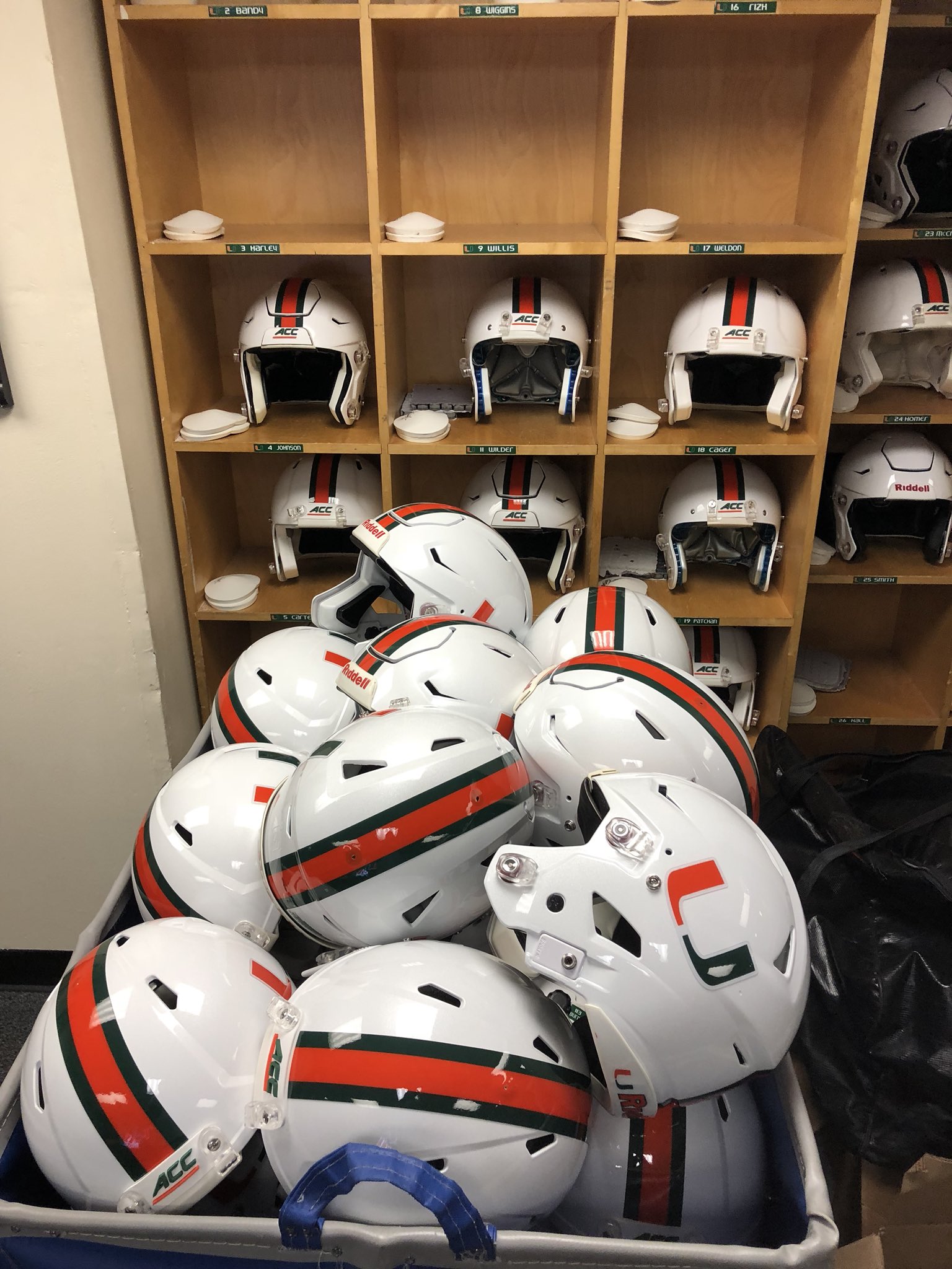 Df_UEnQW4AI-3IZ.jpg:large