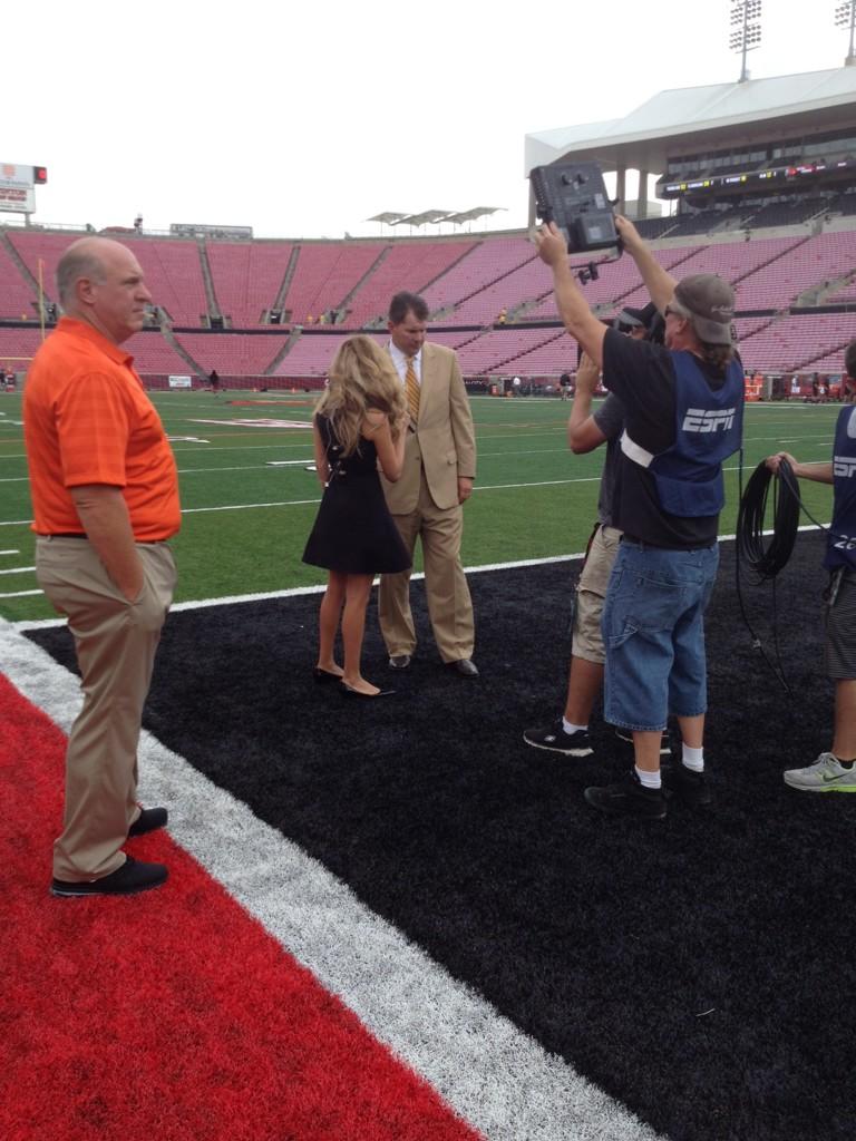 BwetmL4IEAAN7_h.jpg:large