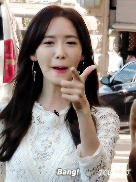 -Yoona-girls-generation-snsd-40277208-268-360.gif
