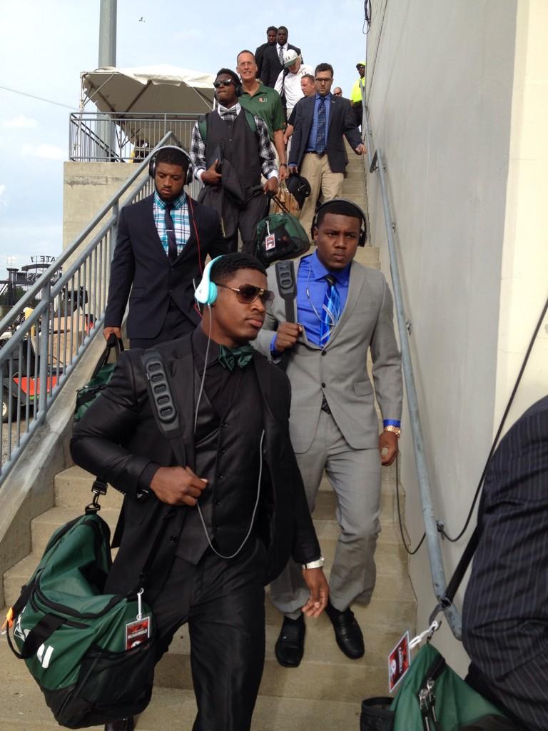 Bwe2UaxCAAEaou5.jpg:large