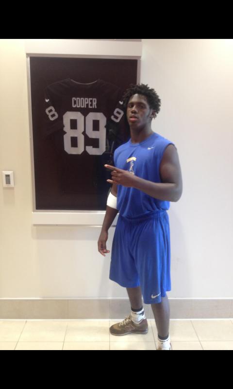 CJ5ceG7UYAASZJQ.jpg:large