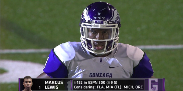 Bwz4HYRIEAAdfXr.png:medium