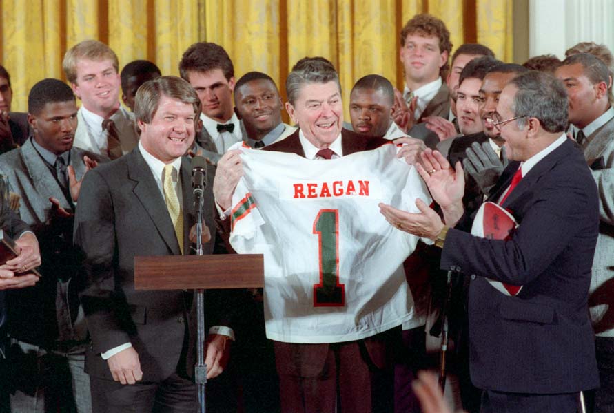 Reagan_with_Miami_Hurricanes_football_team_1988.jpg